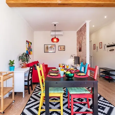 Colorful, Comfortable And Sunny *